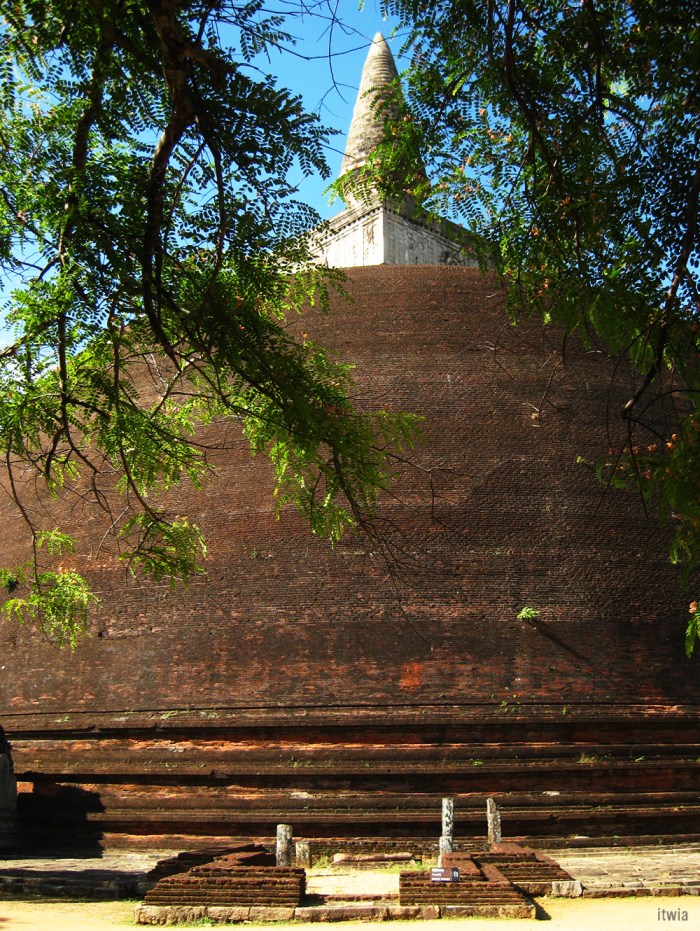 itwia_srilanka_polonaruwa3