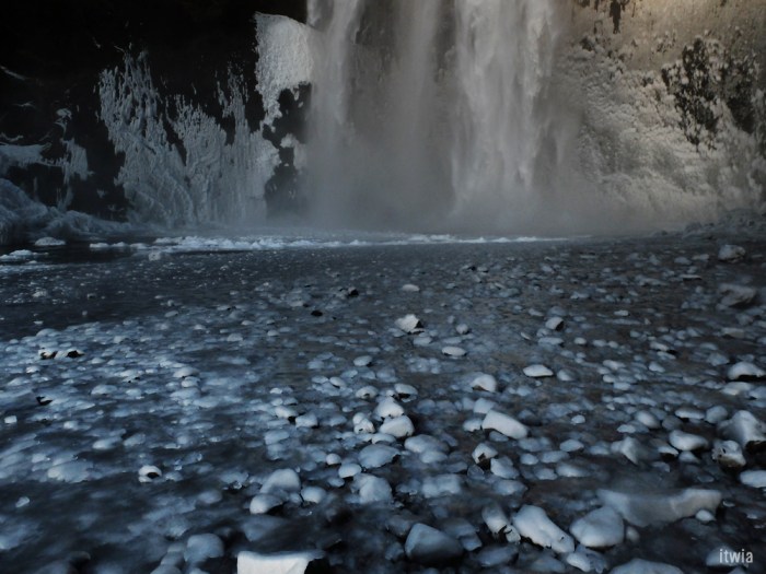 itwia_islande_skogafoss3