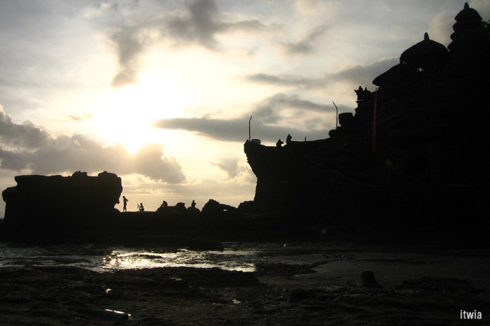 itwia_bali_tanahlot2