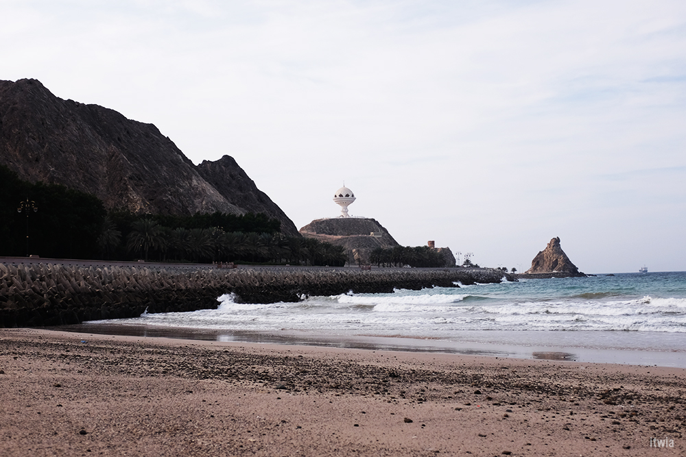 itwia_muscat_corniche4